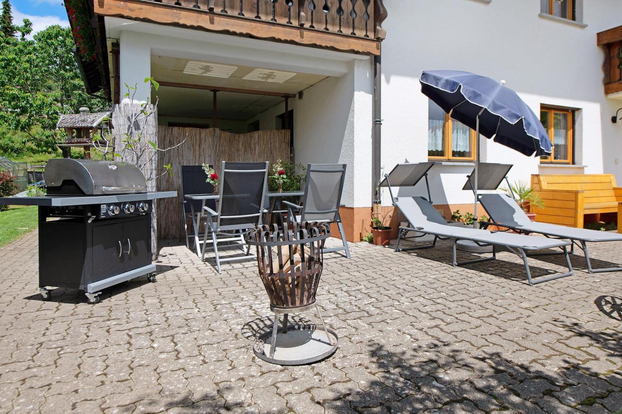 Ferienwohnung Blasi Mit Alpensicht Ibach Bagian luar foto